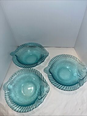 Vintage Hand Blown Glass Fish-Shaped Serving Bowls - Aqua Blue (Set of 3)